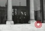 Immagine di American dignitari Parigi Francia, 1957, secondo 28 filmato di repertorio 65675062964