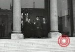 Immagine di American dignitari Parigi Francia, 1957, secondo 29 filmato di repertorio 65675062964