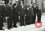 Immagine di American dignitari Parigi Francia, 1957, secondo 60 filmato di repertorio 65675062964