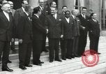 Immagine di American dignitari Parigi Francia, 1957, secondo 61 filmato di repertorio 65675062964