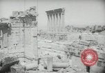 Standbild Baalbek Ruinen Libanon, 1945, aus Sekunde 56 historischem Filmmaterial Videoclip 65675062966