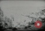 Standbild kleiner Junge zu Fuß und mit Kamelen Amman Transjordan, 1945, aus Sekunde 29 historischem Filmmaterial Videoclip 65675062976