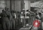 Immagine di L'emiro e funzionari frequentare le preghiere del venerdì Amman Transgiordania, 1945, secondo 3 filmato di repertorio 65675062977