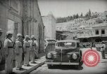 Immagine di L'emiro e funzionari frequentare le preghiere del venerdì Amman Transgiordania, 1945, secondo 21 filmato di repertorio 65675062977