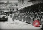 Immagine di L'emiro e funzionari frequentare le preghiere del venerdì Amman Transgiordania, 1945, secondo 31 filmato di repertorio 65675062977