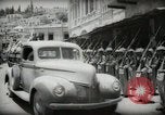 Immagine di L'emiro e funzionari frequentare le preghiere del venerdì Amman Transgiordania, 1945, secondo 33 filmato di repertorio 65675062977