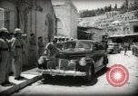 Immagine di L'emiro e funzionari frequentare le preghiere del venerdì Amman Transgiordania, 1945, secondo 42 filmato di repertorio 65675062977