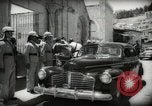 Immagine di L'emiro e funzionari frequentare le preghiere del venerdì Amman Transgiordania, 1945, secondo 46 filmato di repertorio 65675062977