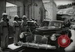 Immagine di L'emiro e funzionari frequentare le preghiere del venerdì Amman Transgiordania, 1945, secondo 50 filmato di repertorio 65675062977