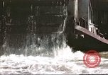 Standbild Dampfgarer WL Quinlan United States USA, 1942, aus Sekunde 26 historischem Filmmaterial Videoclip 65675062986