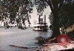 Standbild Dampfgarer Mark Twain United States USA, 1942, aus Sekunde 15 historischem Filmmaterial Videoclip 65675062988