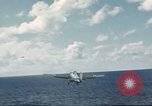 Image des segments de 1942 documentaire sur la bataille de Midway Océan Pacifique, 1942, de la seconde 10 séquences d'archives historiques vidéo 65675062996