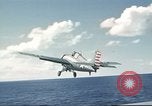 Image des segments de 1942 documentaire sur la bataille de Midway Océan Pacifique, 1942, de la seconde 22 séquences d'archives historiques vidéo 65675062996