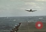 Immagine di US Navy aerei operativi nella battaglia di Midway Oceano Pacifico, 1942, secondo 5 filmato di repertorio 65675063000