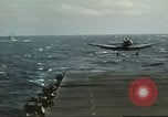 Immagine di US Navy aerei operativi nella battaglia di Midway Oceano Pacifico, 1942, secondo 8 filmato di repertorio 65675063000