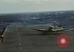 Immagine di US Navy aerei operativi nella battaglia di Midway Oceano Pacifico, 1942, secondo 20 filmato di repertorio 65675063000