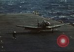Immagine di US Navy aerei operativi nella battaglia di Midway Oceano Pacifico, 1942, secondo 24 filmato di repertorio 65675063000