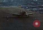 Immagine di US Navy aerei operativi nella battaglia di Midway Oceano Pacifico, 1942, secondo 25 filmato di repertorio 65675063000