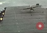 Immagine di US Navy aerei operativi nella battaglia di Midway Oceano Pacifico, 1942, secondo 29 filmato di repertorio 65675063000