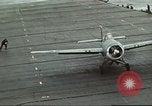 Immagine di US Navy aerei operativi nella battaglia di Midway Oceano Pacifico, 1942, secondo 31 filmato di repertorio 65675063000