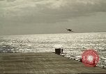Immagine di US Navy aerei operativi nella battaglia di Midway Oceano Pacifico, 1942, secondo 33 filmato di repertorio 65675063000