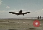 Immagine di US Navy aerei operativi nella battaglia di Midway Oceano Pacifico, 1942, secondo 57 filmato di repertorio 65675063000