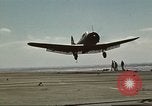 Immagine di US Navy aerei operativi nella battaglia di Midway Oceano Pacifico, 1942, secondo 58 filmato di repertorio 65675063000