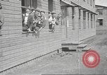 Standbild Baracken für die amerikanischen Soldaten Rekruten Ersten Weltkrieg United States USA, 1917, aus Sekunde 20 historischem Filmmaterial Videoclip 65675063007