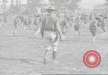 Standbild Baracken für die amerikanischen Soldaten Rekruten Ersten Weltkrieg United States USA, 1917, aus Sekunde 32 historischem Filmmaterial Videoclip 65675063007