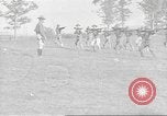 Standbild Baracken für die amerikanischen Soldaten Rekruten Ersten Weltkrieg United States USA, 1917, aus Sekunde 39 historischem Filmmaterial Videoclip 65675063007