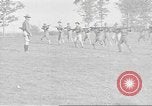 Standbild Baracken für die amerikanischen Soldaten Rekruten Ersten Weltkrieg United States USA, 1917, aus Sekunde 41 historischem Filmmaterial Videoclip 65675063007