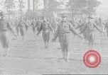 Standbild Baracken für die amerikanischen Soldaten Rekruten Ersten Weltkrieg United States USA, 1917, aus Sekunde 59 historischem Filmmaterial Videoclip 65675063007