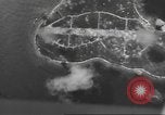 Standbild Bombardierung von Ballale Insel Ballale Salomonen, 1943, aus Sekunde 31 historischem Filmmaterial Videoclip 65675063012