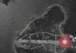 Standbild Bombardierung von Ballale Insel Ballale Salomonen, 1943, aus Sekunde 35 historischem Filmmaterial Videoclip 65675063012
