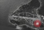 Standbild Bombardierung von Ballale Insel Ballale Salomonen, 1943, aus Sekunde 38 historischem Filmmaterial Videoclip 65675063012