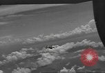 Standbild Bombardierung von Ballale Insel Ballale Salomonen, 1943, aus Sekunde 53 historischem Filmmaterial Videoclip 65675063012