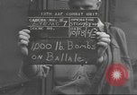 Standbild Bombardierung von Ballale Insel Ballale Salomonen, 1943, aus Sekunde 4 historischem Filmmaterial Videoclip 65675063013