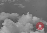 Standbild Bombardierung von Ballale Insel Ballale Salomonen, 1943, aus Sekunde 10 historischem Filmmaterial Videoclip 65675063013