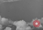 Standbild Bombardierung von Ballale Insel Ballale Salomonen, 1943, aus Sekunde 17 historischem Filmmaterial Videoclip 65675063013