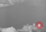 Standbild Bombardierung von Ballale Insel Ballale Salomonen, 1943, aus Sekunde 20 historischem Filmmaterial Videoclip 65675063013
