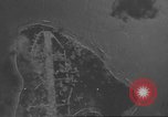 Standbild Bombardierung von Ballale Insel Ballale Salomonen, 1943, aus Sekunde 23 historischem Filmmaterial Videoclip 65675063013