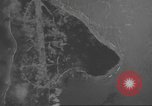 Standbild Bombardierung von Ballale Insel Ballale Salomonen, 1943, aus Sekunde 32 historischem Filmmaterial Videoclip 65675063013