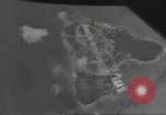 Standbild Bombardierung von Ballale Insel Ballale Salomonen, 1943, aus Sekunde 46 historischem Filmmaterial Videoclip 65675063013