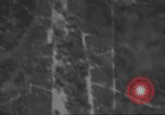 Standbild Bombardierung von Ballale Insel Ballale Salomonen, 1943, aus Sekunde 61 historischem Filmmaterial Videoclip 65675063013
