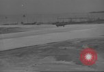Standbild USA Flugzeuge Insel Ballale Salomonen, 1943, aus Sekunde 13 historischem Filmmaterial Videoclip 65675063014