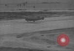 Standbild USA Flugzeuge Insel Ballale Salomonen, 1943, aus Sekunde 15 historischem Filmmaterial Videoclip 65675063014