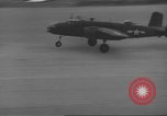 Standbild USA Flugzeuge Insel Ballale Salomonen, 1943, aus Sekunde 37 historischem Filmmaterial Videoclip 65675063014