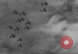Standbild USA Flugzeuge Insel Ballale Salomonen, 1943, aus Sekunde 50 historischem Filmmaterial Videoclip 65675063014