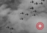 Standbild USA Flugzeuge Insel Ballale Salomonen, 1943, aus Sekunde 52 historischem Filmmaterial Videoclip 65675063014