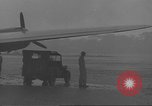 Standbild USA Flugzeuge Munda New Georgia Salomonen, 1943, aus Sekunde 6 historischem Filmmaterial Videoclip 65675063015